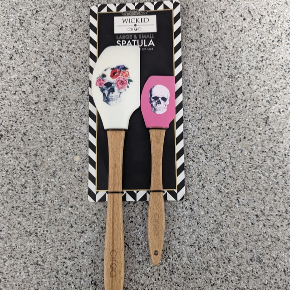 Ciroa Kitchen Nwt Skull Spatula Set Poshmark